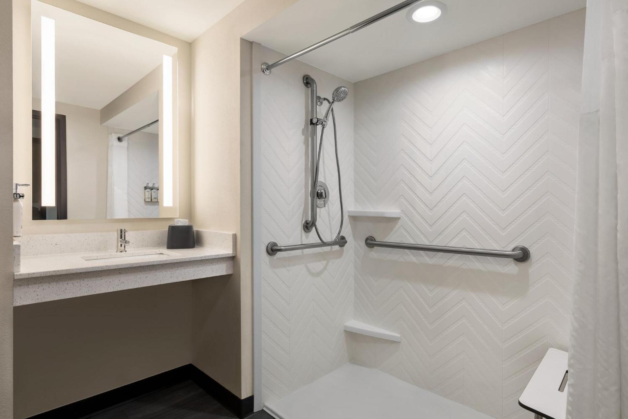 Holiday Inn Columbus-Hilliard By Ihg New Rome Exterior photo